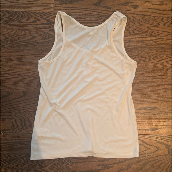 Heartloom white clasp tank top - Picture 2 of 4